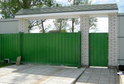 Откатные ворота DoorHan Зеленые